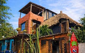 Hugo'S Place